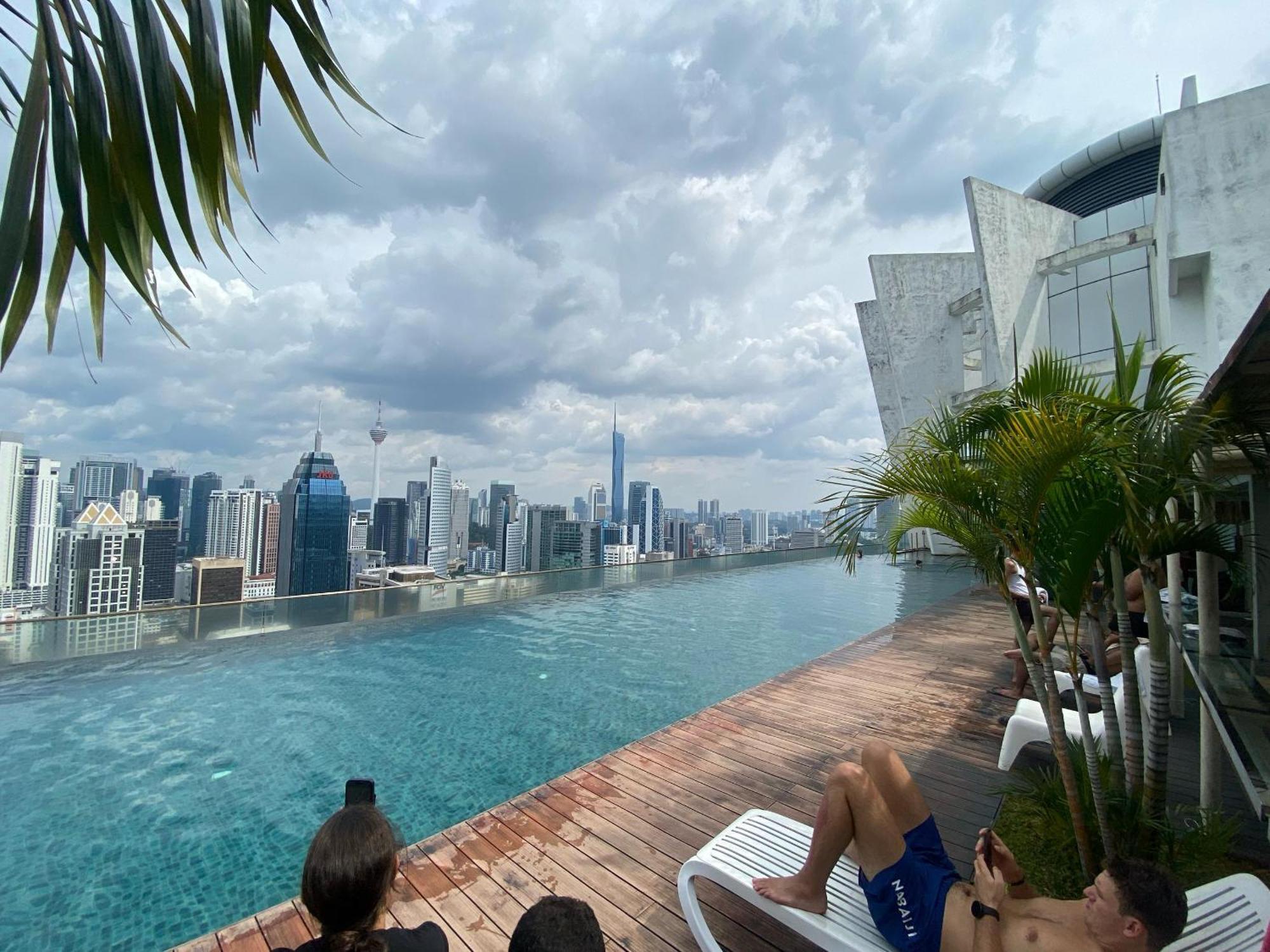 Skyfloat Infinity Hostel กัวลาลัมเปอร์ ภายนอก รูปภาพ
